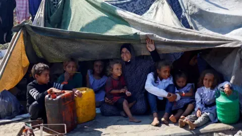 Cataclysmic Conditions within northern Gaza while Israeli Tanks Push Forward