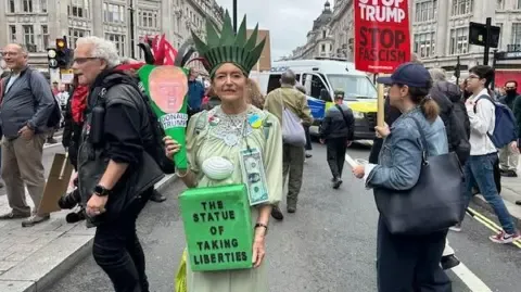Thousands Protesters Converge in Central London to Denounce Donald Trump's Second State Visit