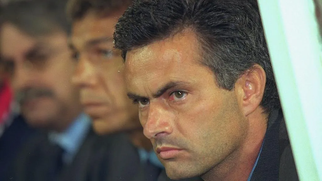 Mourinho Returns at SL Benfica Following 25 Years: Revered Yet Risky?