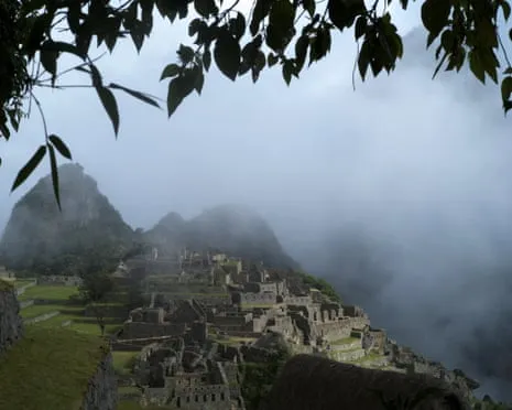 Boulders on Train Tracks Strand 900 Visitors at Peru's Historic Site