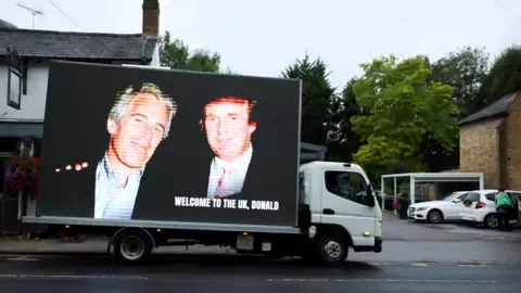 Four Detentions Carried Out After Donald Trump and Epstein Pictures Displayed on Windsor Castle